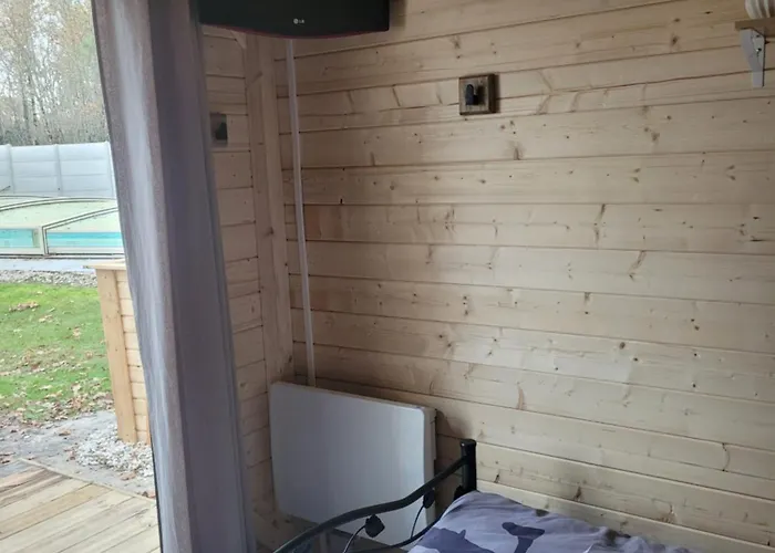 Cozy بيت خشبي Saint-Savin (Gironde)